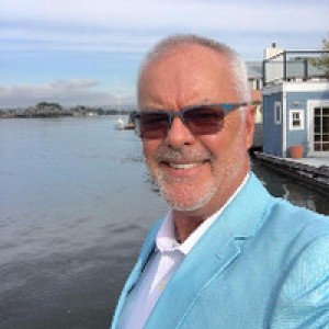 Unique Floating Home Moorage - Photo 2