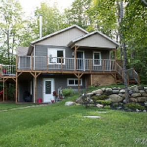 Tranquil Lakeside Nature Retreat