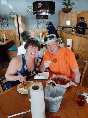 Family-Run Lakeside Retreat - Photo 2