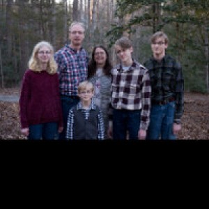 Serene Wooded Retreat photo 2