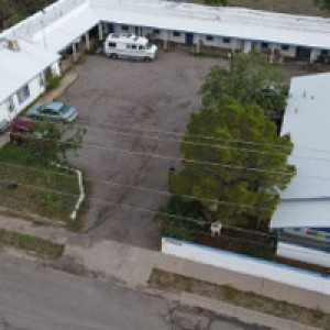 Artistic Healing Retreat & RV Parking - Photo 2