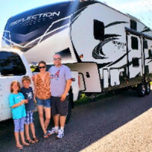 Secluded Lakeshore Boondocking Retreat photo 2