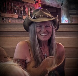 Historic Western Saloon Getaway photo 2